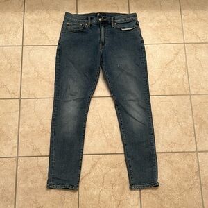 Gap denim jeans 32x30 slightly distressed